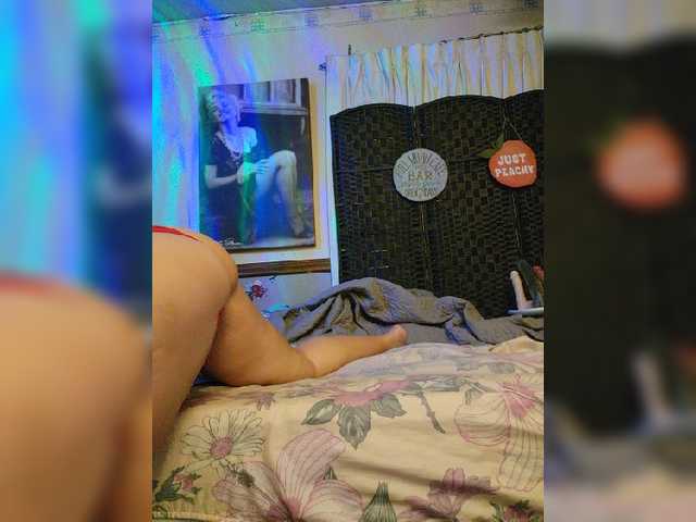Live sex webcam photo for Prurient-Gem #276292340
