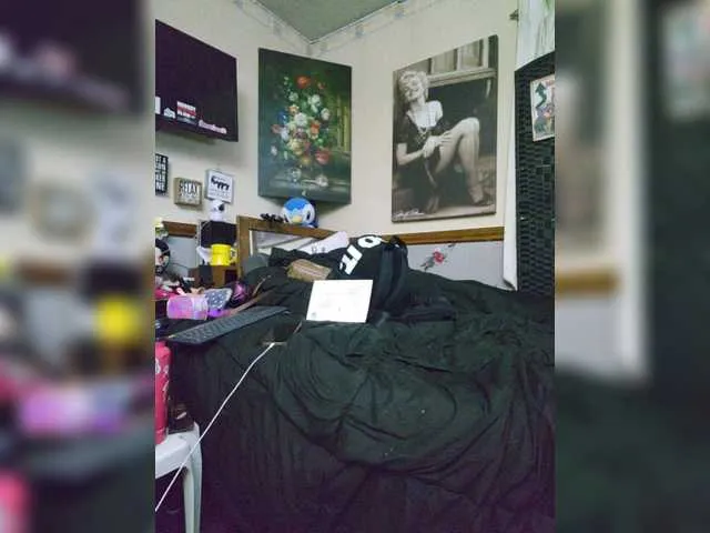 Live sex webcam photo for Prurient-Gem #292153786