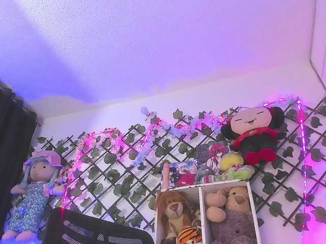 Live sex webcam photo for Pucca0 #290141974