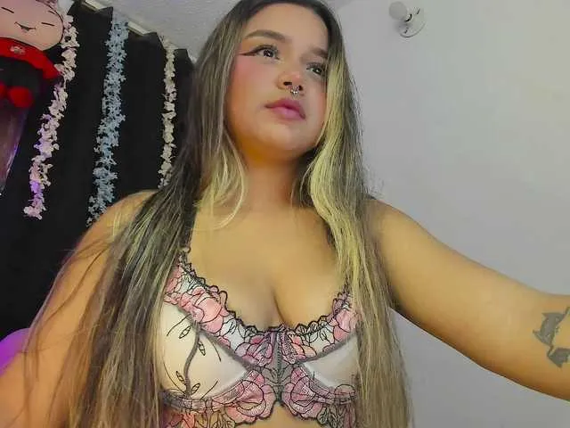Live sex webcam photo for Pucca0 #291374382