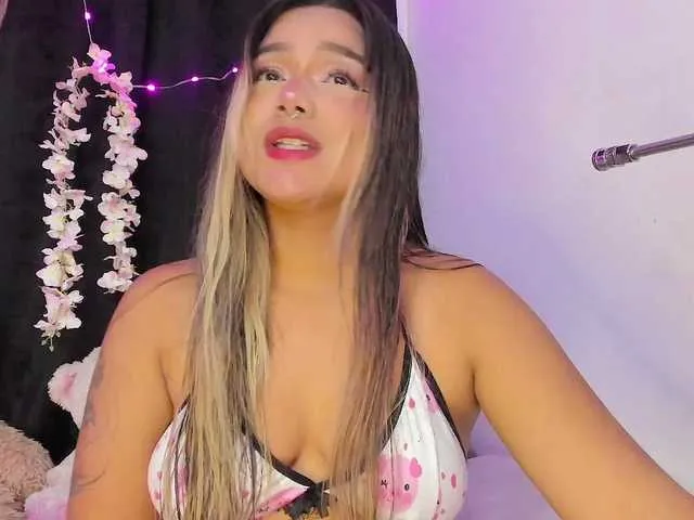 Live sex webcam photo for Pucca0 #291605476