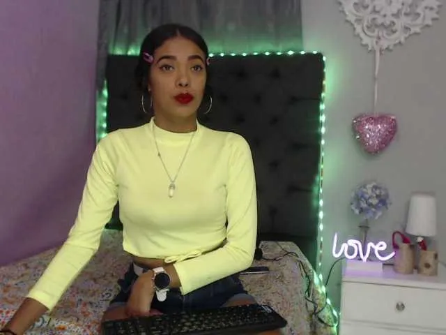 Live sex webcam photo for PuccaLatina #273310305