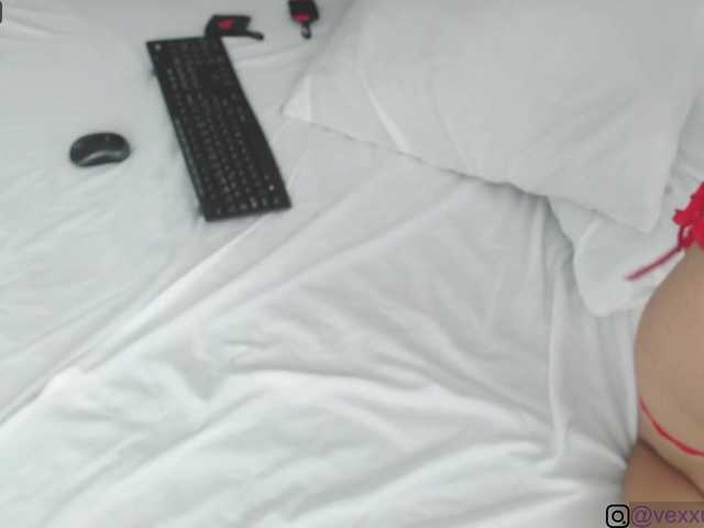Live sex webcam photo for Purple-Vex #272413638