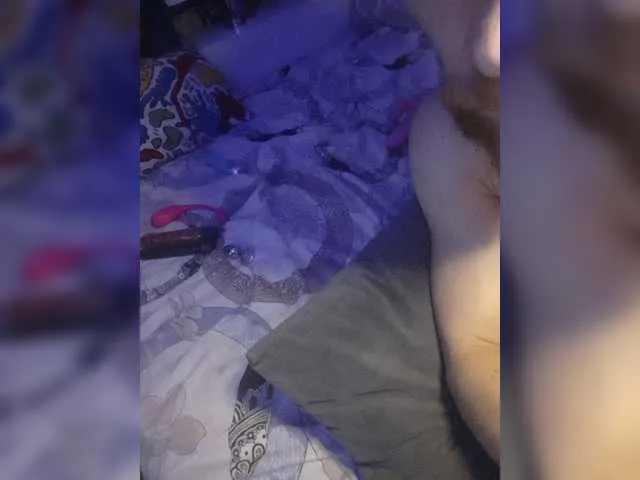 Live sex webcam photo for Purple23lair #276444228