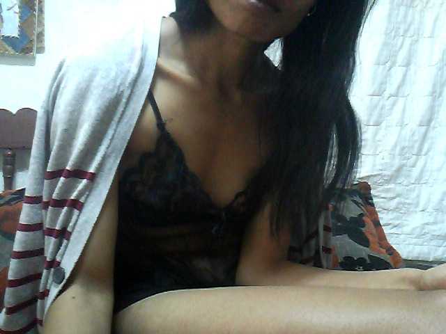 Live sex webcam photo for Pussy01lips #274471381