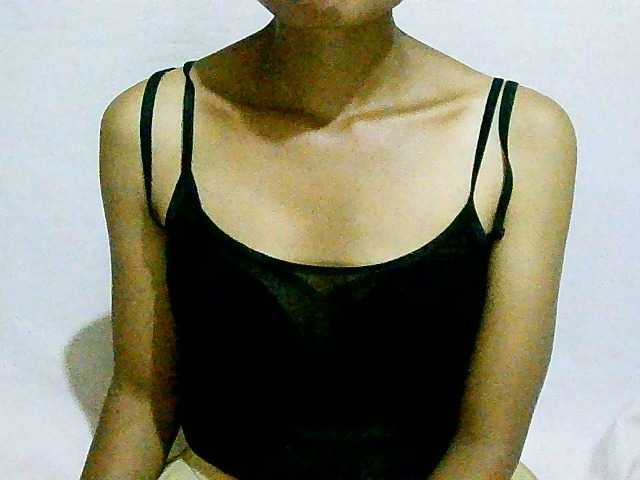 Live sex webcam photo for Pussy01lips #277353646