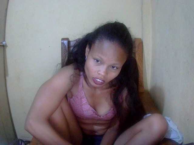 Live sex webcam photo for Pussy01lips #277591672