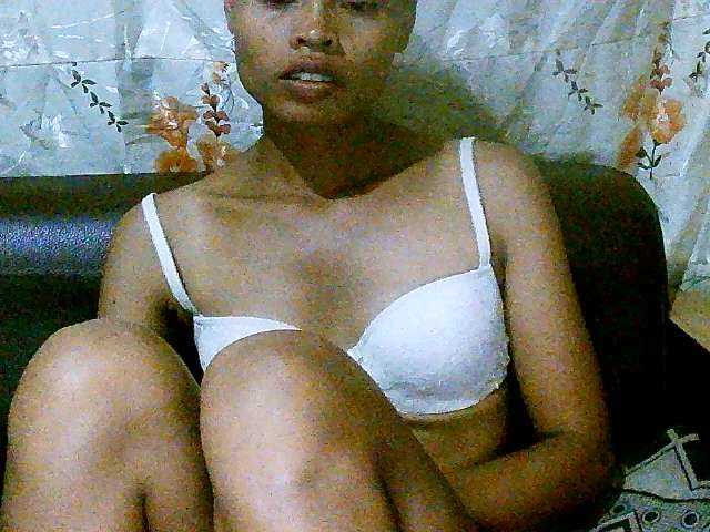 Live sex webcam photo for Pussy01lips #277677736