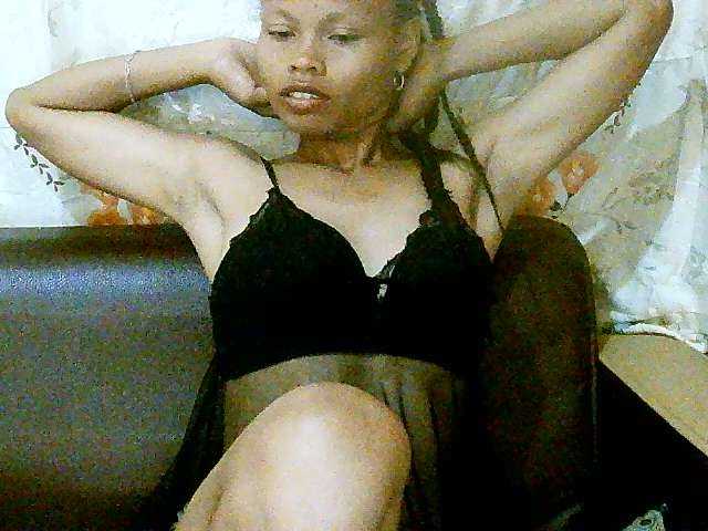 Live sex webcam photo for Pussy01lips #277688102