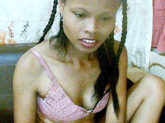 Live sex webcam photo for Pussy01lips #277694972