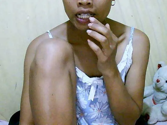 Live sex webcam photo for Pussy01lips #278295769