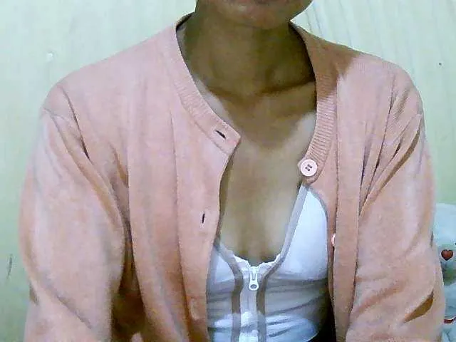 Live sex webcam photo for Pussy01lips #278305018