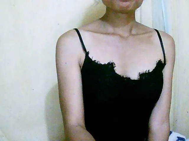 Live sex webcam photo for Pussy01lips #284733119