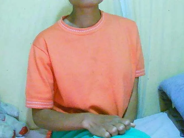 Live sex webcam photo for Pussy01lips #289428211