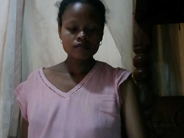 Live sex webcam photo for Pussy01lips #290379827