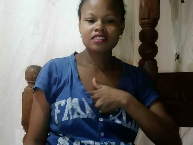 Live sex webcam photo for Pussy01lips #290874131