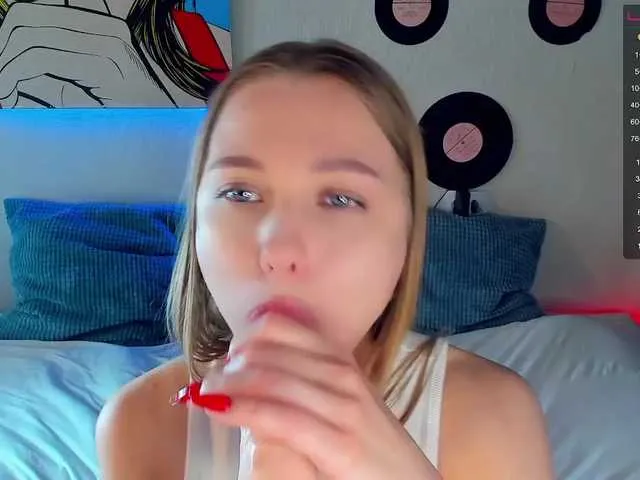 Live sex webcam photo for PussyNoLimits #273823188