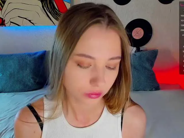 Live sex webcam photo for PussyNoLimits #273832651