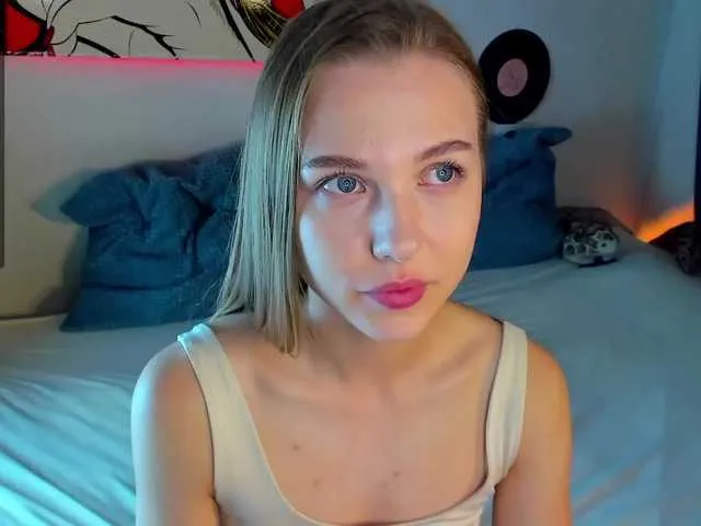 Live sex webcam photo for PussyNoLimits #273947732