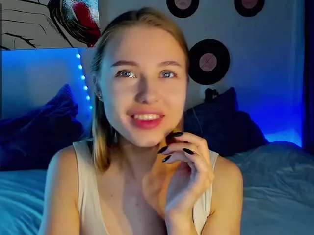 Live sex webcam photo for PussyNoLimits #274010247