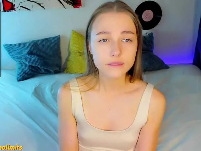 Live sex webcam photo for PussyNoLimits #274077488