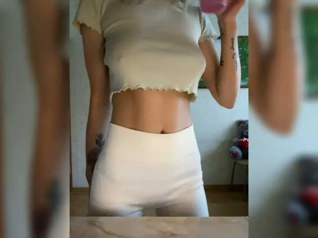 Live sex webcam photo for Pussymoneyi #276416225