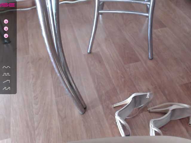 Live sex webcam photo for QQQQ9185 #275524808