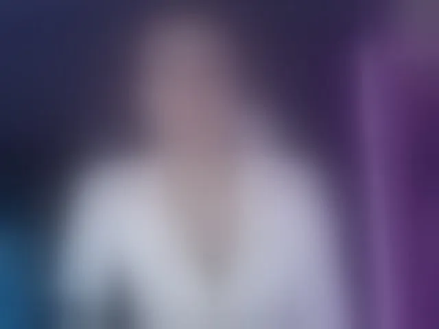 Live sex webcam photo for QWEENII #292658355
