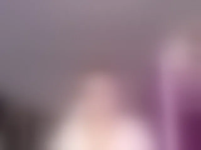 Live sex webcam photo for QWEENII #292711623