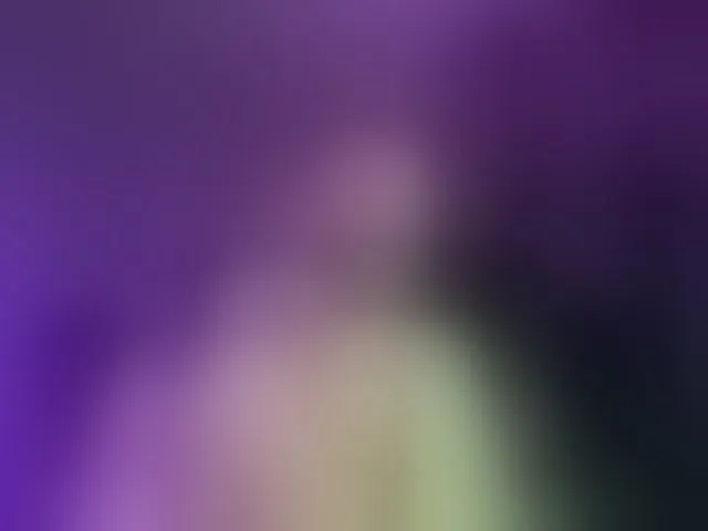 Live sex webcam photo for QWEENII #293474786