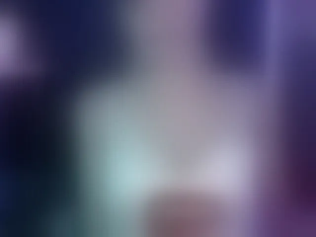 Live sex webcam photo for QWEENII #293584085