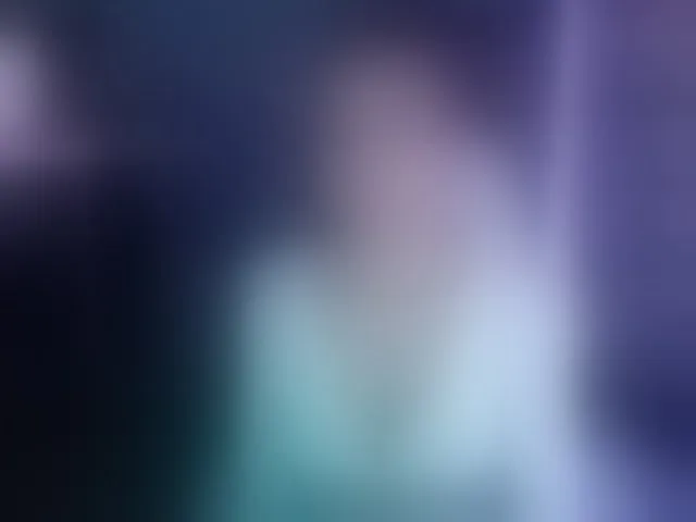 Live sex webcam photo for QWEENII #293608586