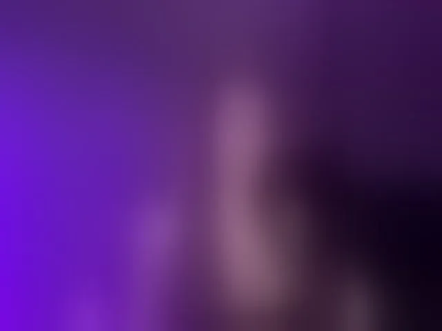 Live sex webcam photo for QWEENII #293657935