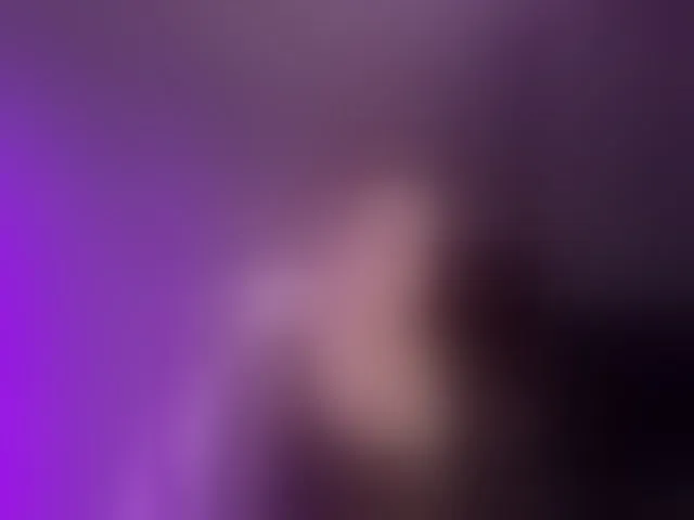 Live sex webcam photo for QWEENII #293689318