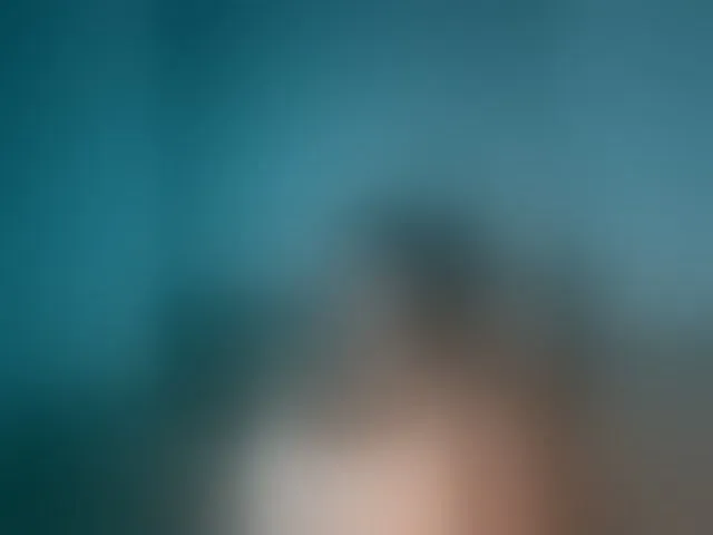 Live sex webcam photo for QWEENII #293921875