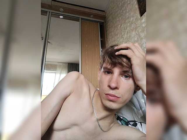 Live sex webcam photo for QWERTclv #291459260