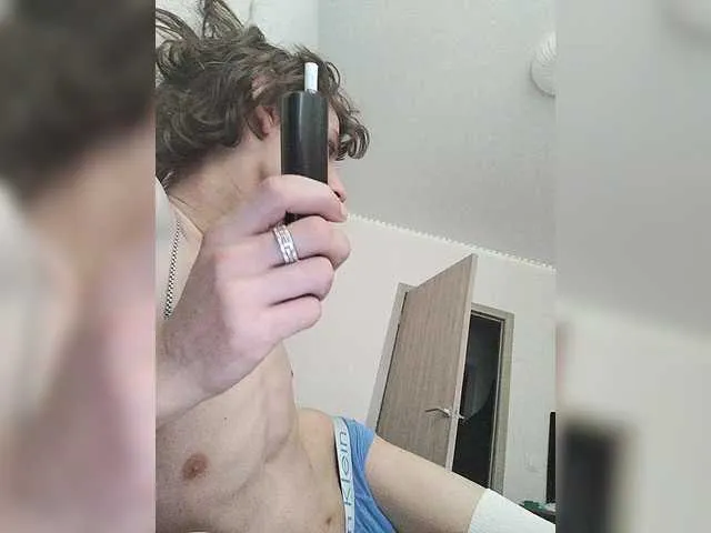 Live sex webcam photo for QWERTclv #292951974