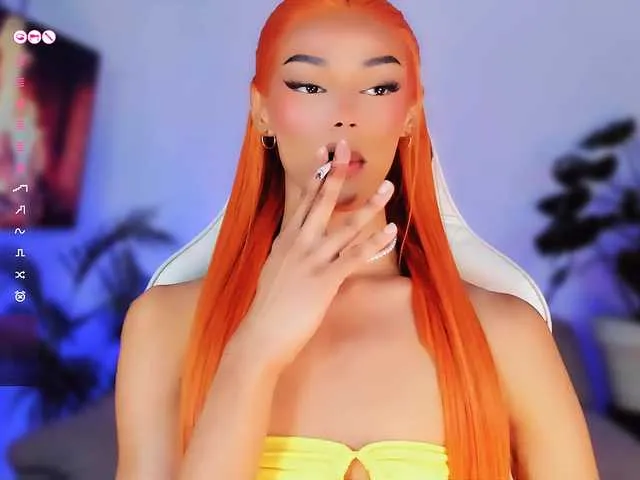 Live sex webcam photo for Queen-Violet #290309456