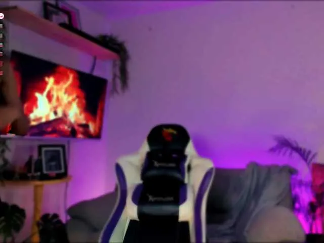 Live sex webcam photo for Queen-Violet #290963272