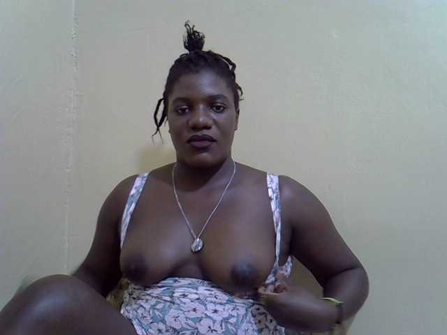 Live sex webcam photo for Queen-love #276661994