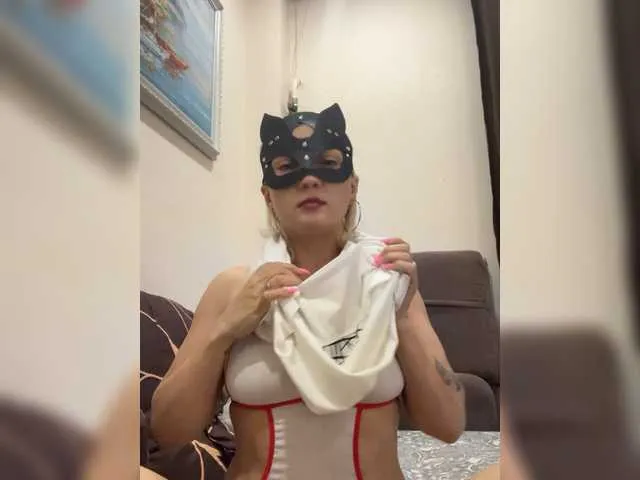 Live sex webcam photo for Queen-love #292783539