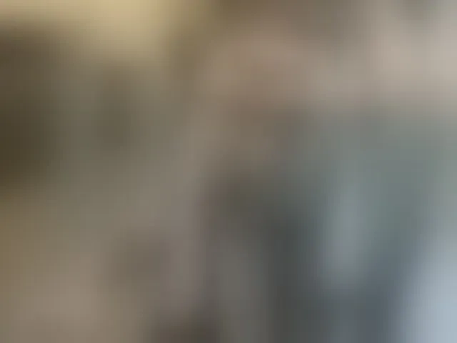 Live sex webcam photo for Queen-love #294131319