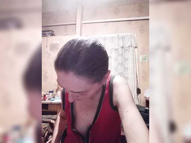 Live sex webcam photo for Queen321a #277295400