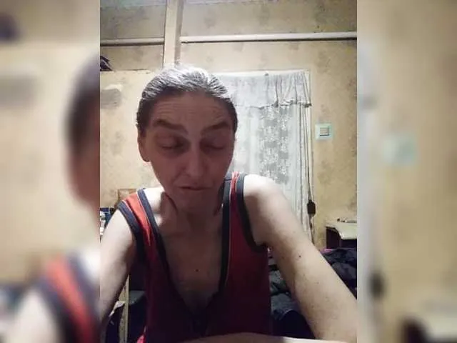 Live sex webcam photo for Queen321a #277320615