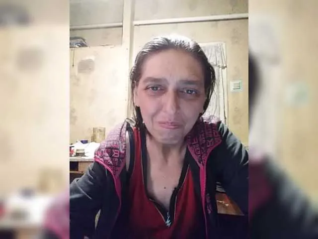 Live sex webcam photo for Queen321a #277413358