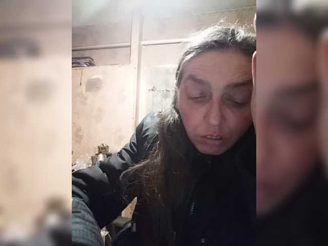 Live sex webcam photo for Queen321a #277809211