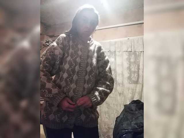 Live sex webcam photo for Queen321a #277898703