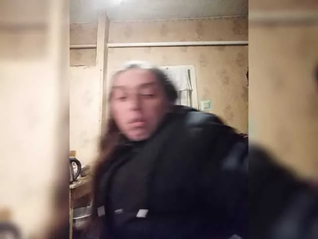 Live sex webcam photo for Queen321a #277919752