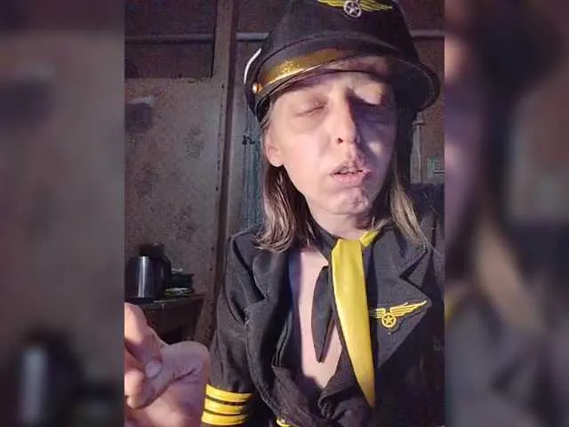 Live sex webcam photo for Queen321a #290714352