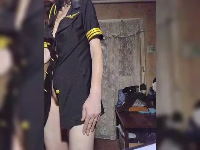 Live sex webcam photo for Queen321a #290774942